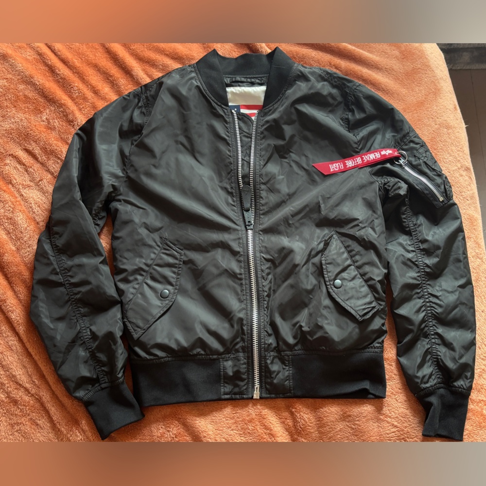 Alpha Industries Black Bomber Jacket for Women - Picture 13 of 14